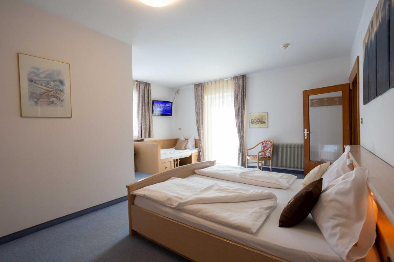 Hotel Martinerhof サン・ロレンツォ・ディ・セバート エクステリア 写真